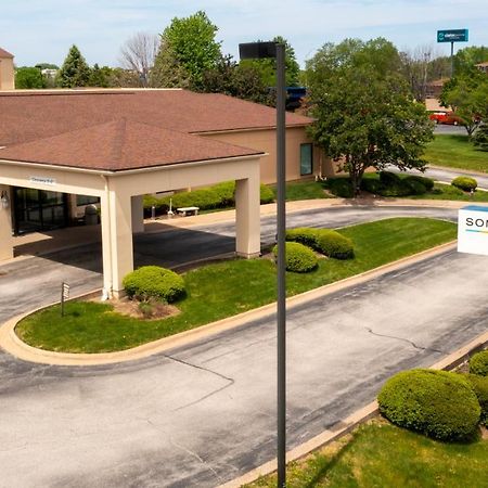 Iowa Inn Bettendorf Quad Cities Екстериор снимка