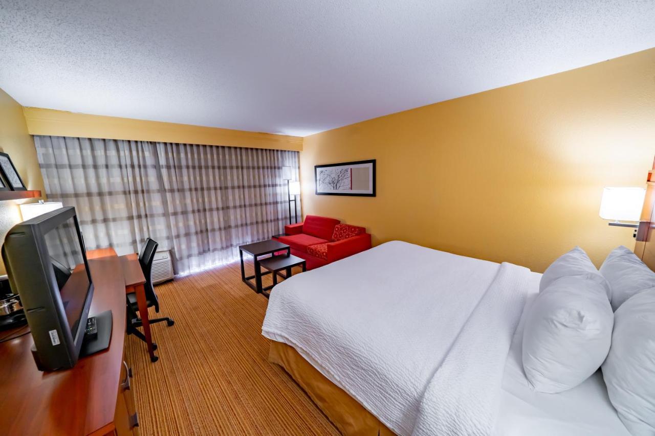 Iowa Inn Bettendorf Quad Cities Екстериор снимка