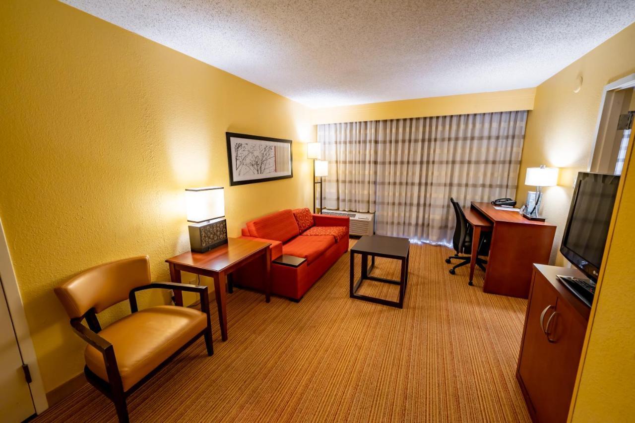 Iowa Inn Bettendorf Quad Cities Екстериор снимка
