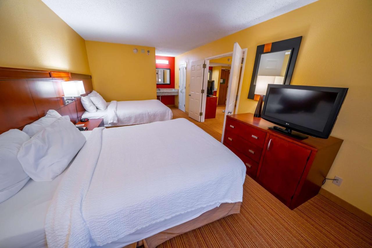 Iowa Inn Bettendorf Quad Cities Екстериор снимка