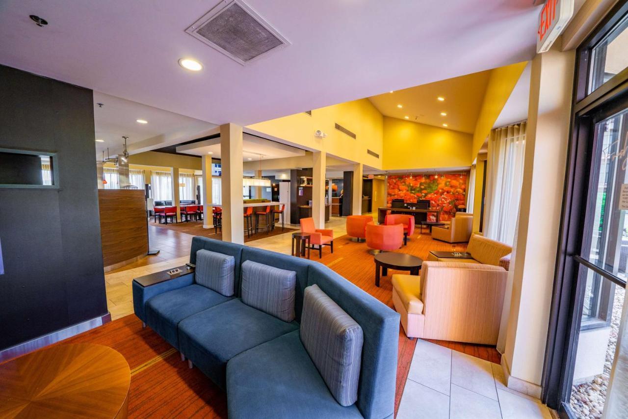 Iowa Inn Bettendorf Quad Cities Екстериор снимка