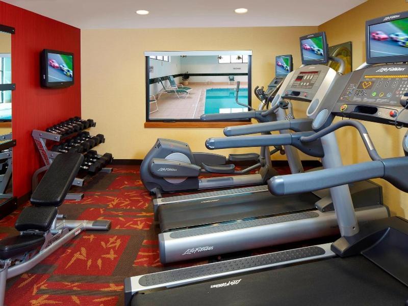 Iowa Inn Bettendorf Quad Cities Екстериор снимка