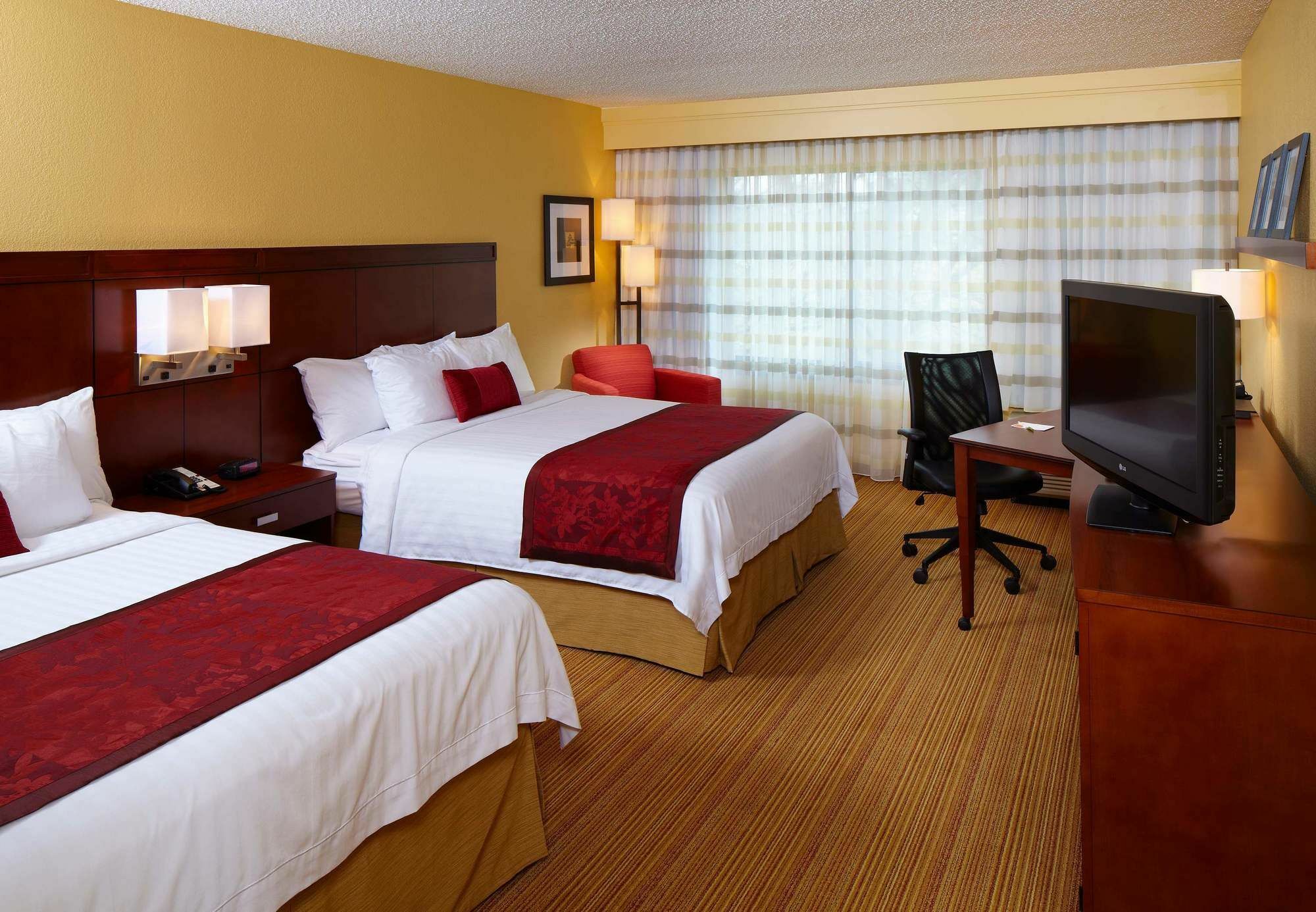 Iowa Inn Bettendorf Quad Cities Екстериор снимка
