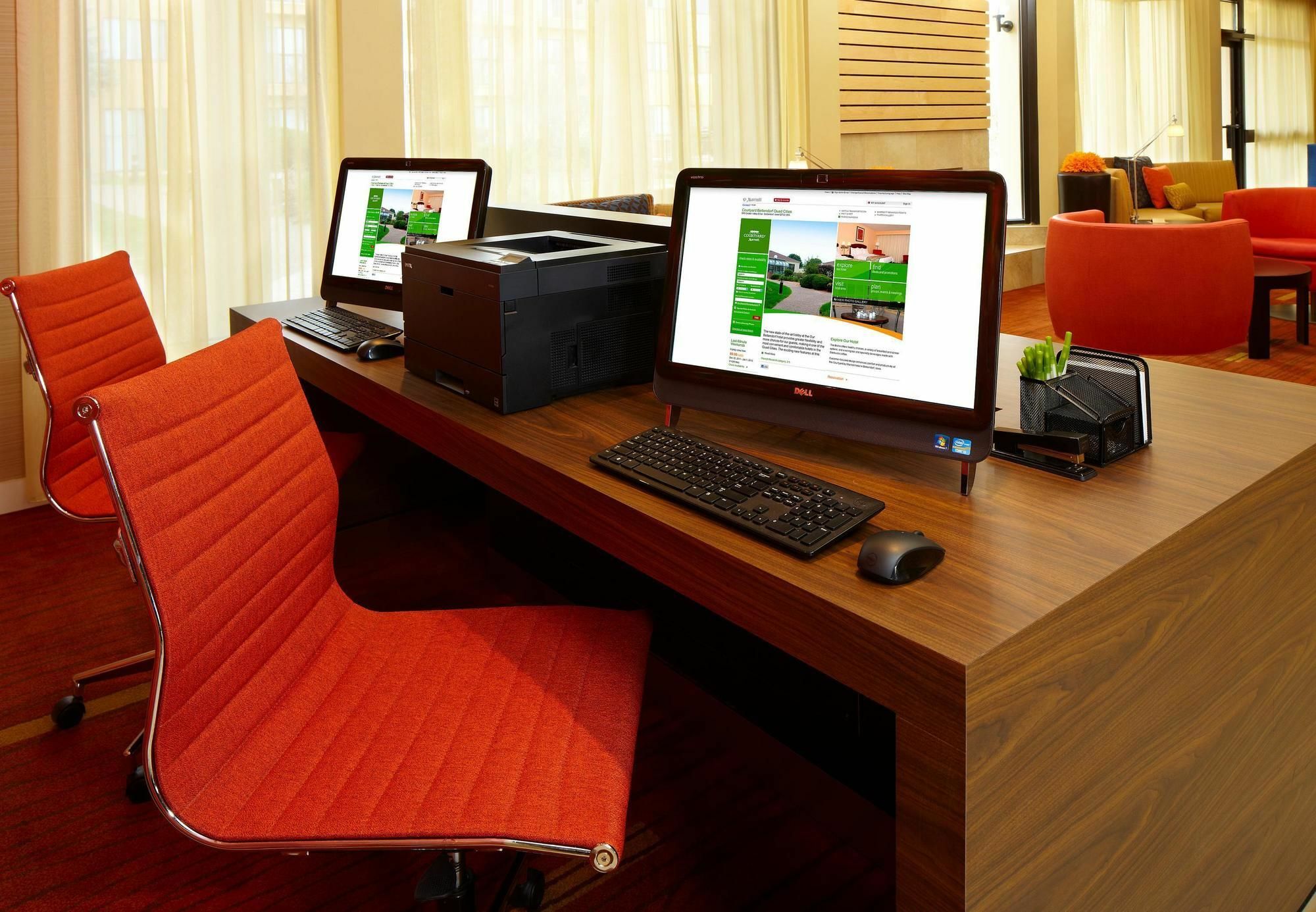 Iowa Inn Bettendorf Quad Cities Екстериор снимка